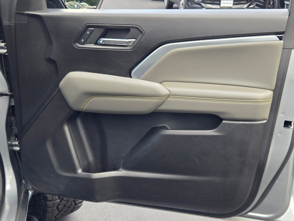 2023 Chevrolet Colorado ZR2 - Photo 6