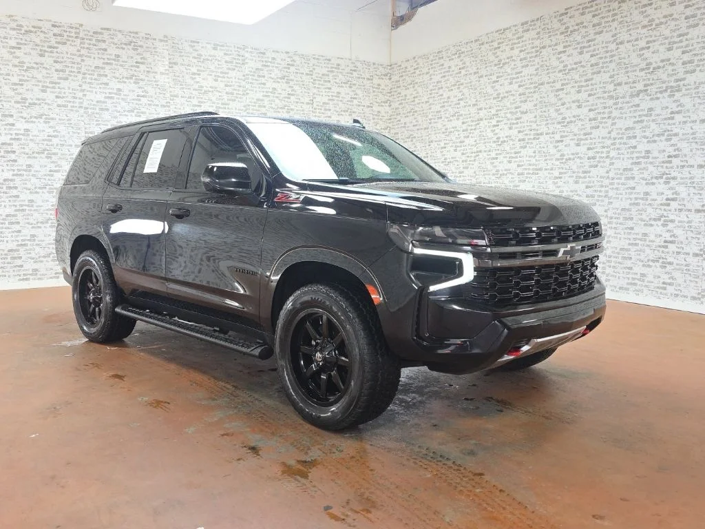 Used 2021 Black Chevrolet Z71 image 1