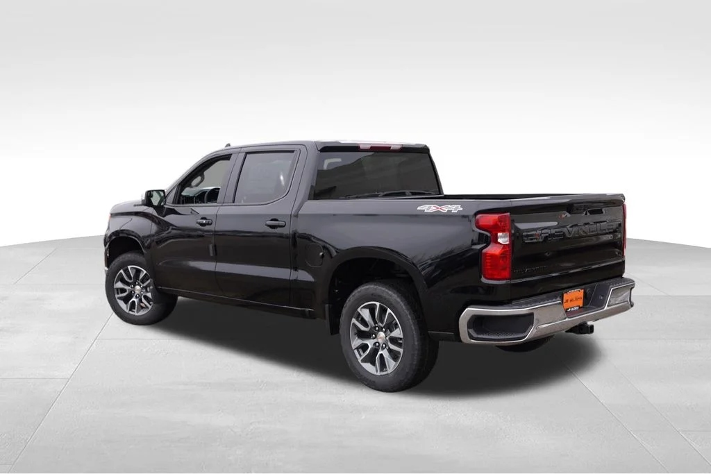 New 2026 Black Chevrolet LT image 5