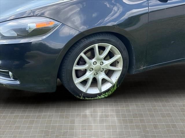 Used 2013 Black Dodge SXT image 4