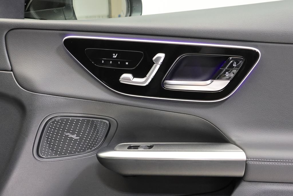 Used 2026 Black Mercedes-Benz GLC 300 image 45