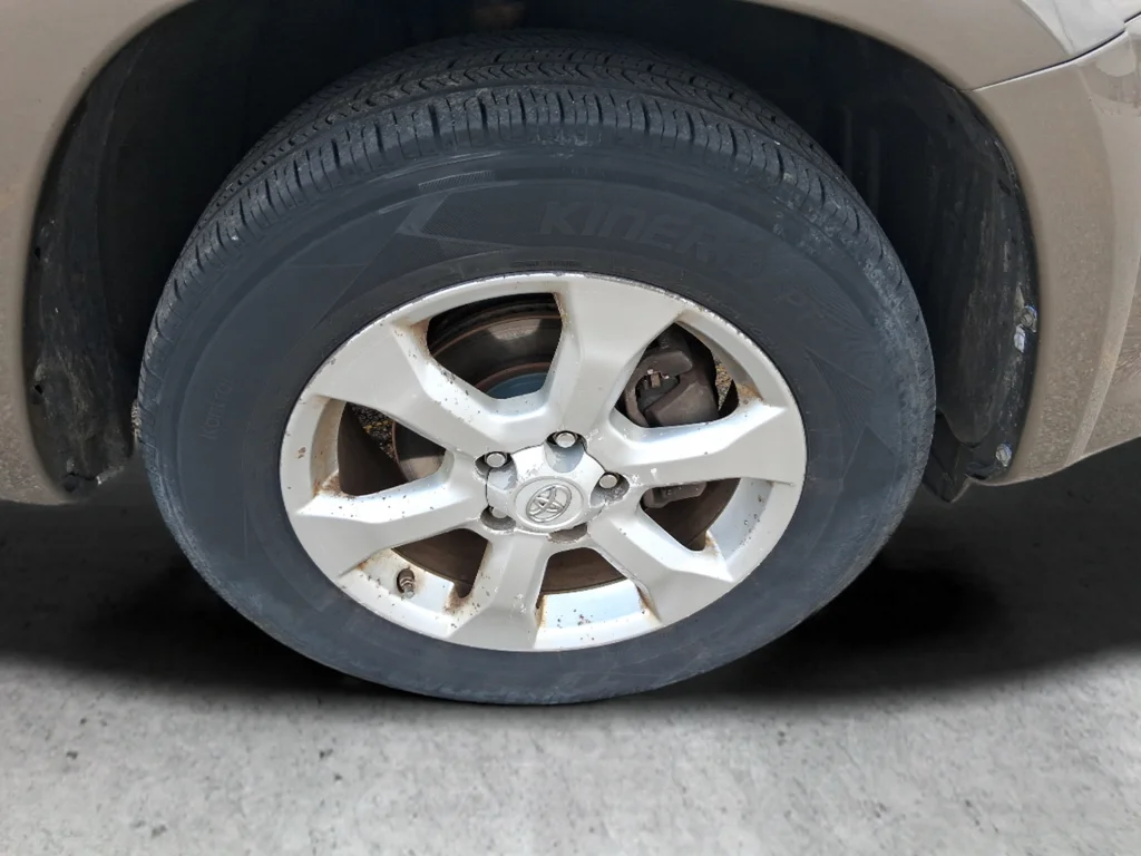 Used 2010 Brown Toyota Limited image 41