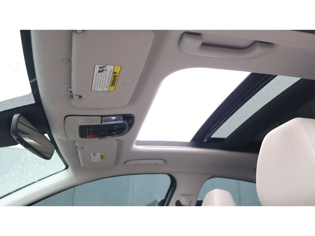 Used 2023 Serenity White Hyundai Limited image 23