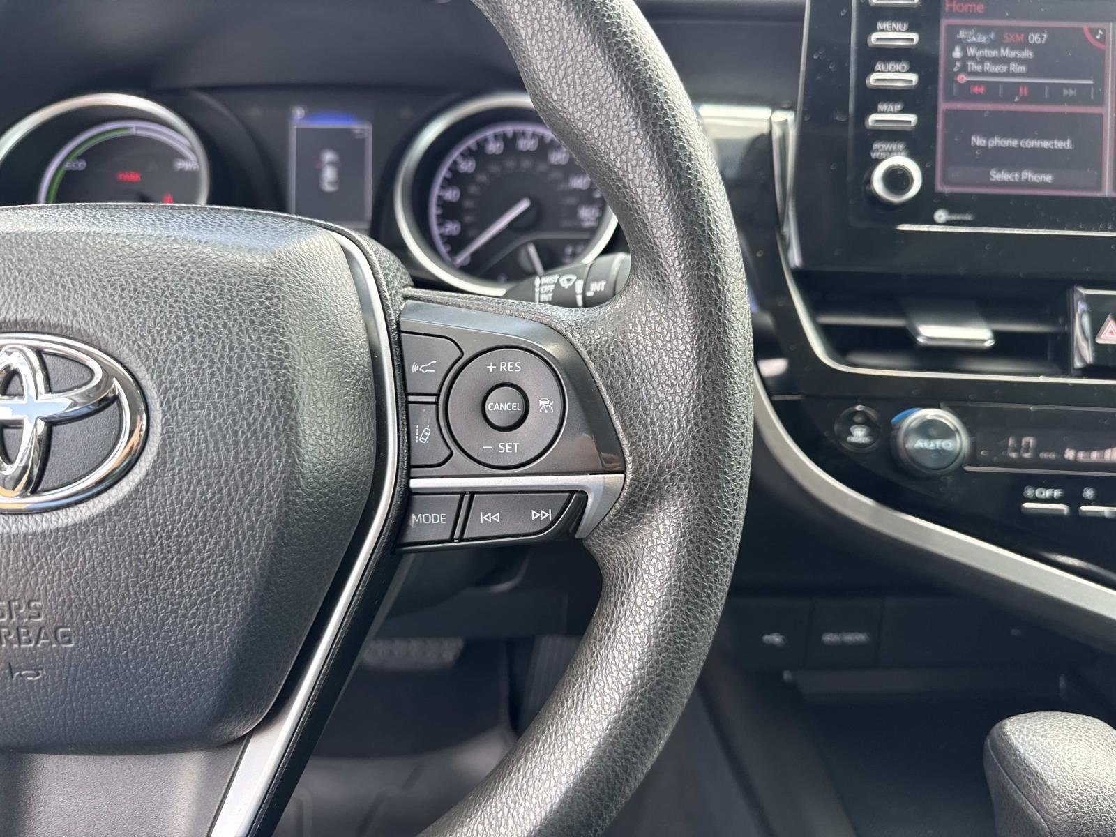 2021 Toyota Camry LE - Photo 23