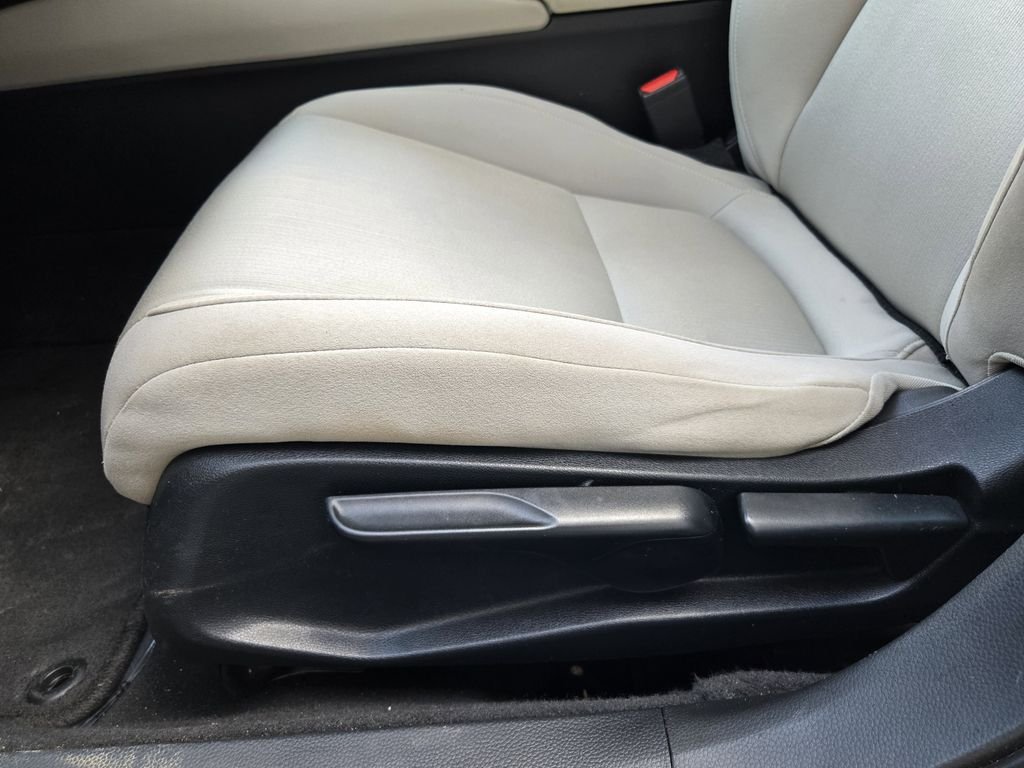 Used 2018 Black Honda LX image 16