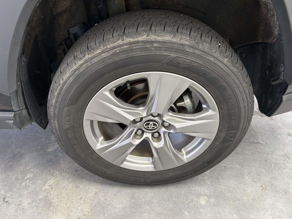Used 2025 Black Toyota XLE image 9