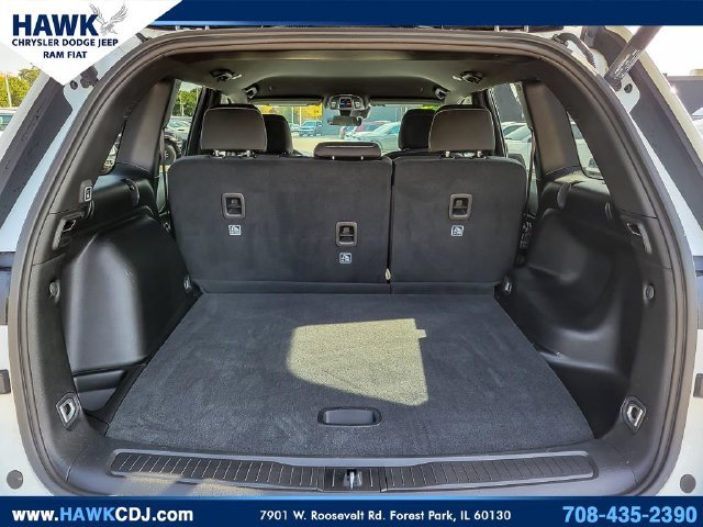 Used 2025 White Jeep Laredo image 26