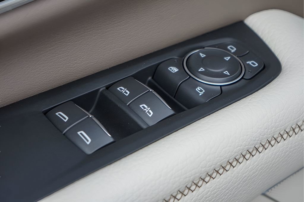 2026 GMC Yukon XL Denali - Photo 16