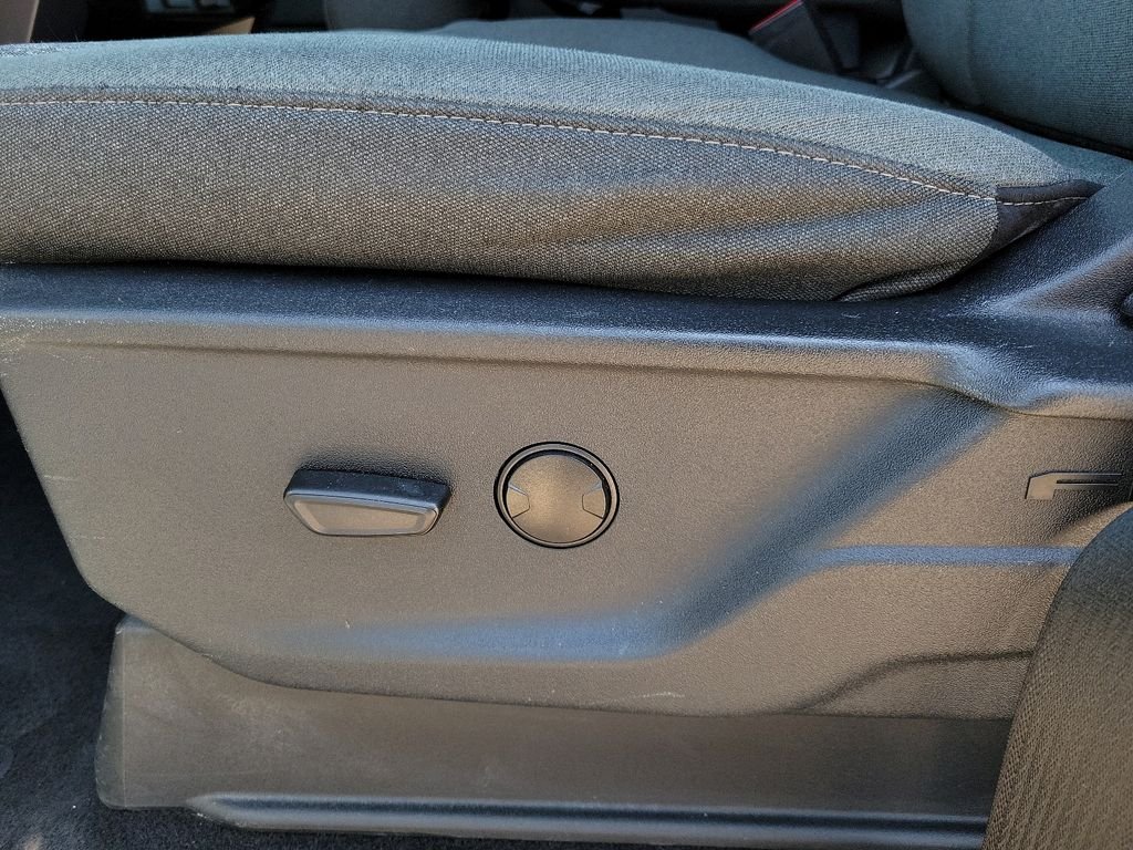 Used 2023 Silver Ford XLT image 20