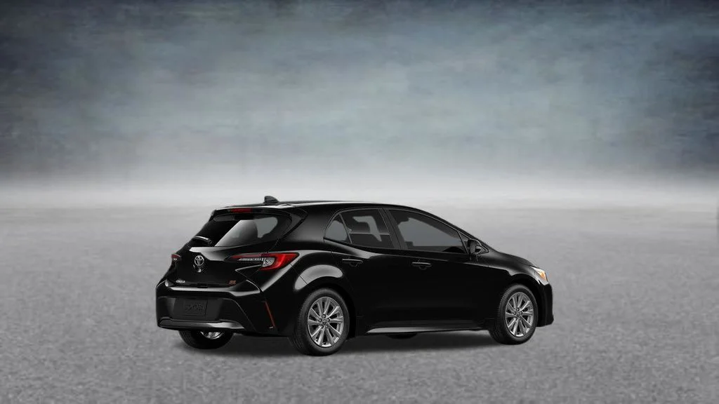2026 Toyota Corolla Hatchback SE - Photo 12