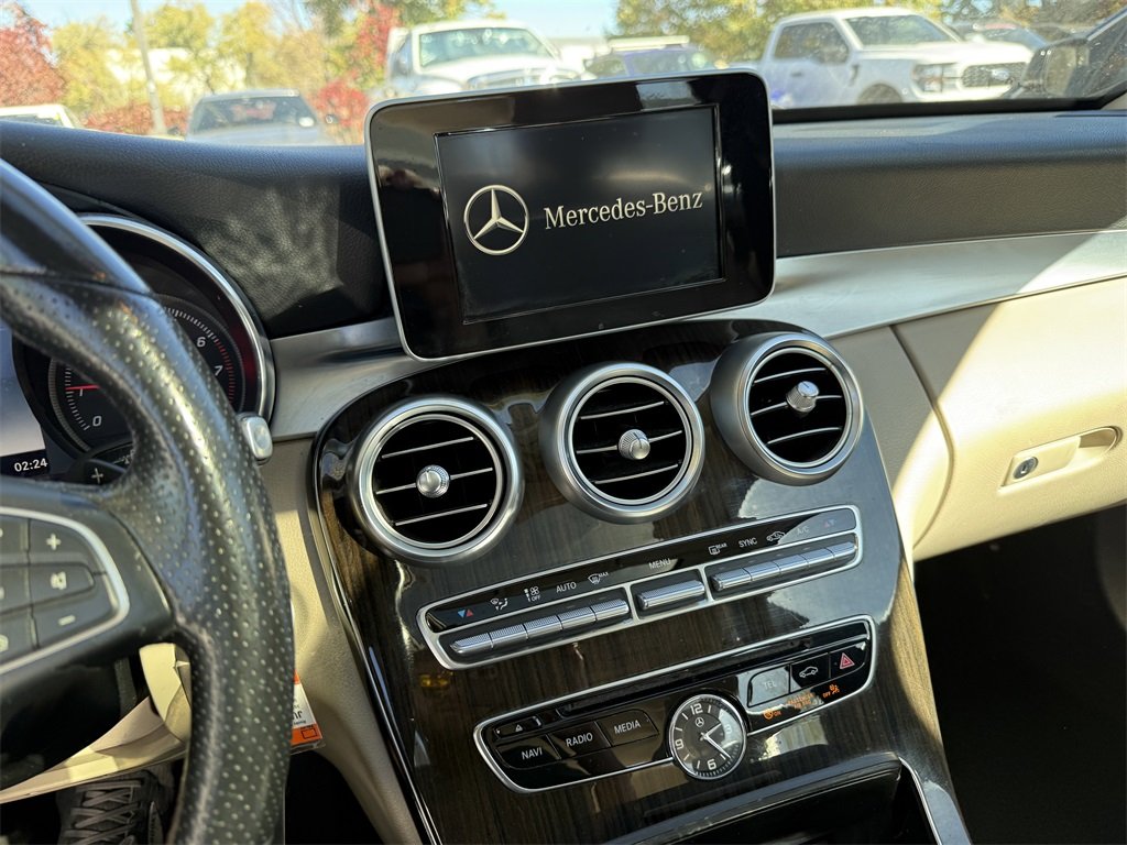 2018 Mercedes Benz C 300 4MATIC Sedan photo 3