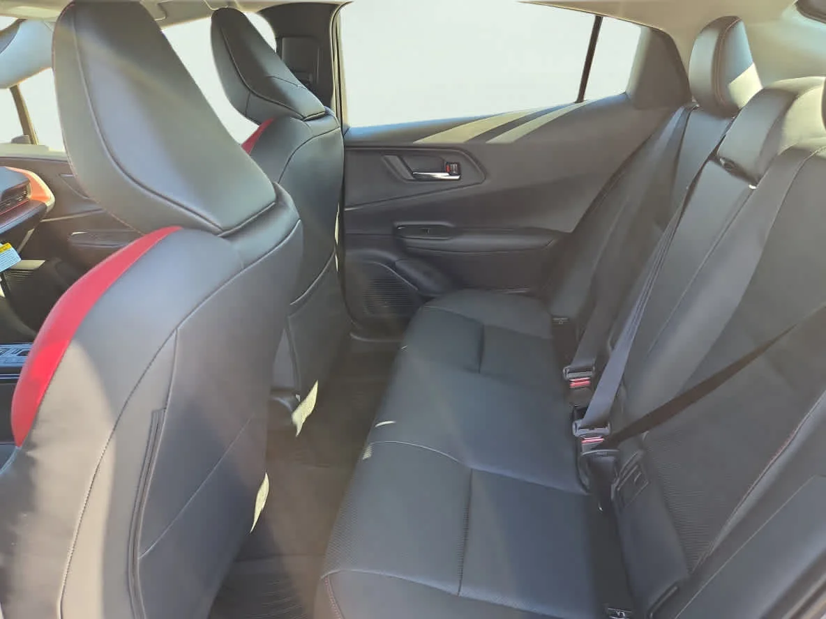 2026 Toyota Prius Plug-in Hybrid XSE - Photo 18