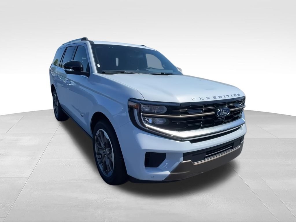 New 2026 Space Silver Metallic Ford King Ranch® image 2