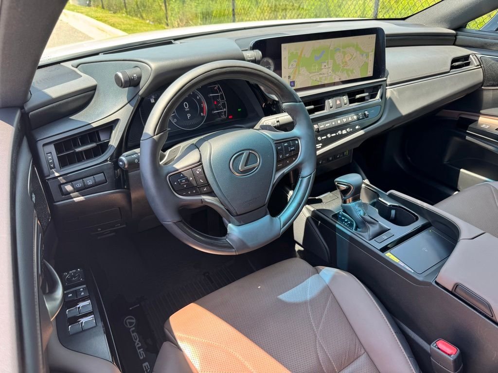 2024 Lexus ES 350 Ultra Luxury - Photo 19