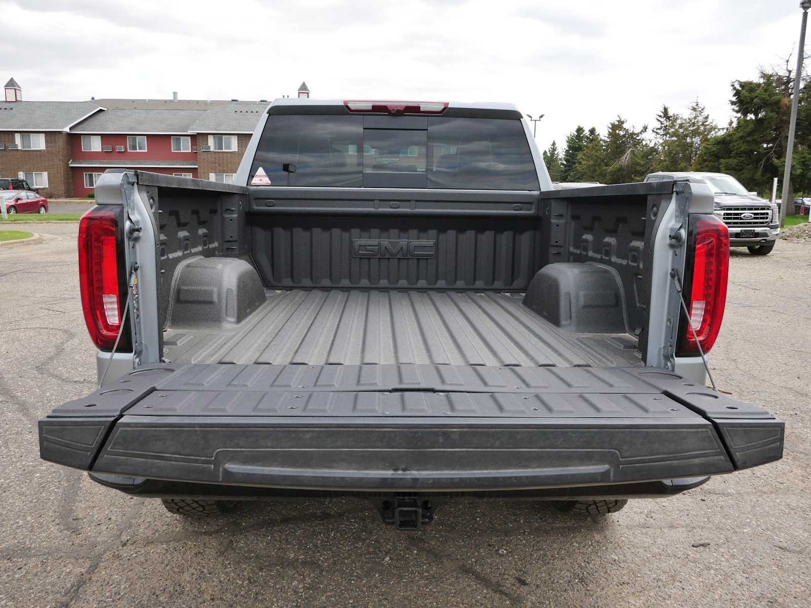 2026 GMC Sierra 1500 AT4X - Photo 10