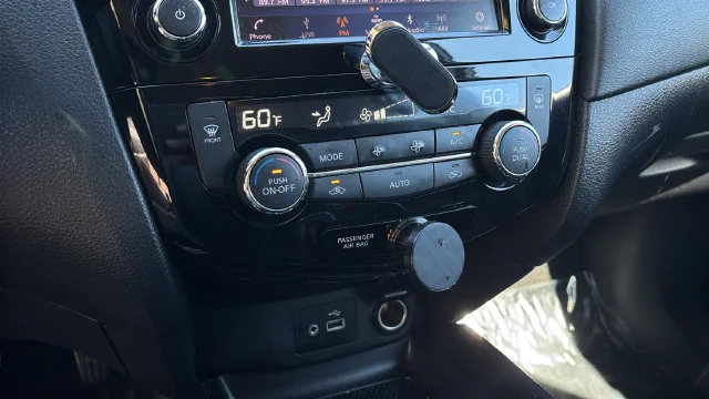 Used 2018 Silver Nissan SV image 30