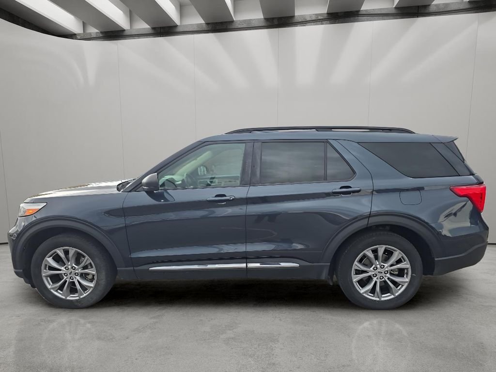 Used 2022 Stone Blue Metallic Ford XLT image 3