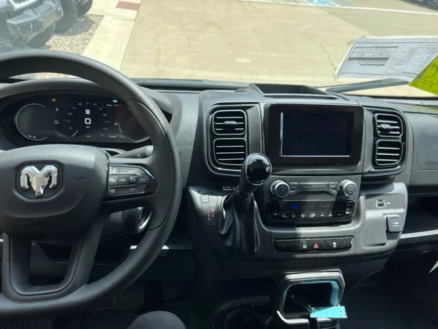 Used 2025 White Ram Base image 20