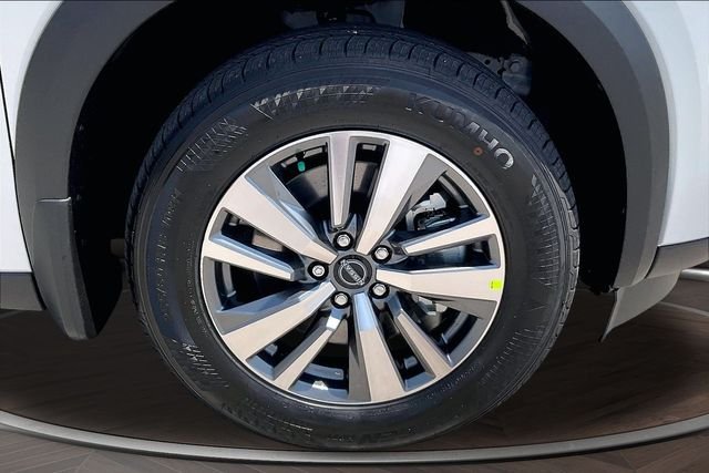New 2026 White Nissan SL image 12