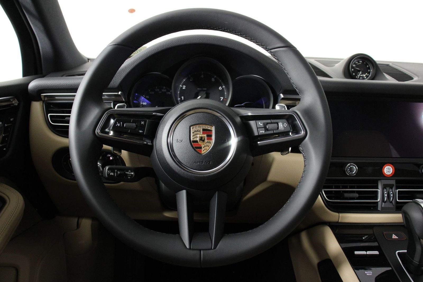 2026 Porsche Macan Base - Photo 12