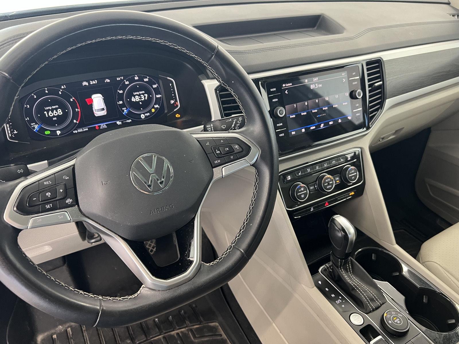 2023 Volkswagen Atlas SE w/Tech - Photo 20