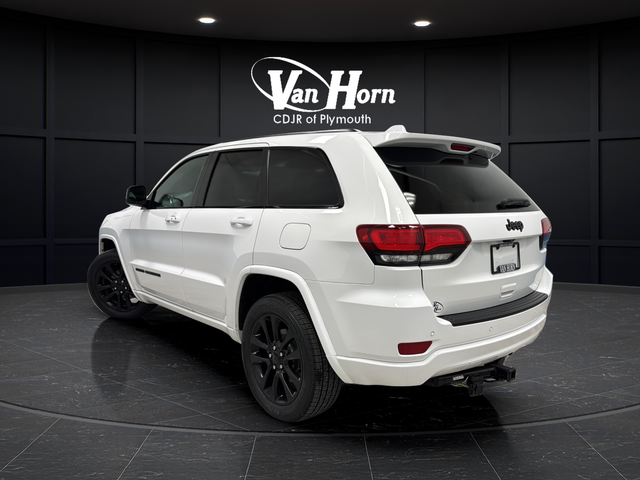 Used 2018 Bright White Clearcoat Jeep Altitude image 5