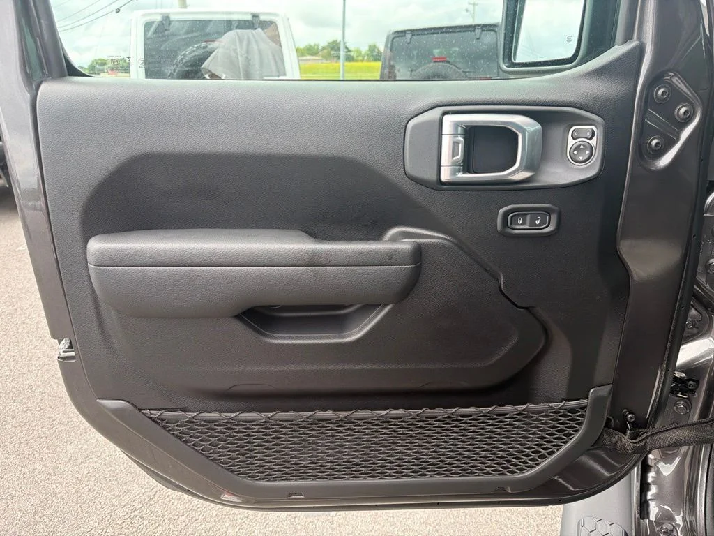 New 2026 Granite Crystal Metallic Clear-Coat Exterior Paint Jeep 85th Anniversary Edition image 27