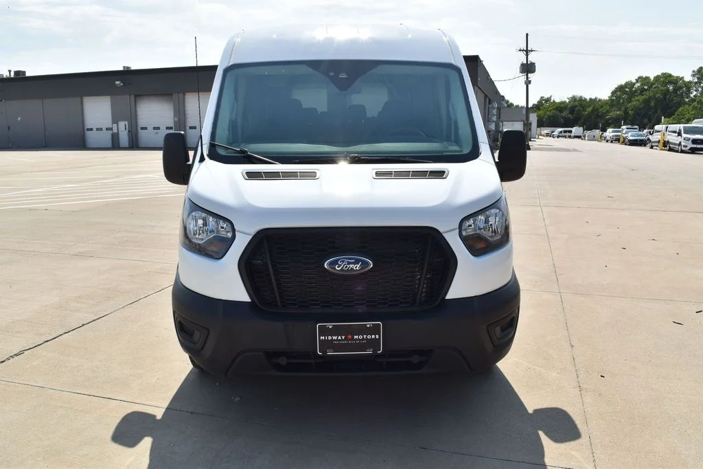 Used 2023 White Ford XL image 3