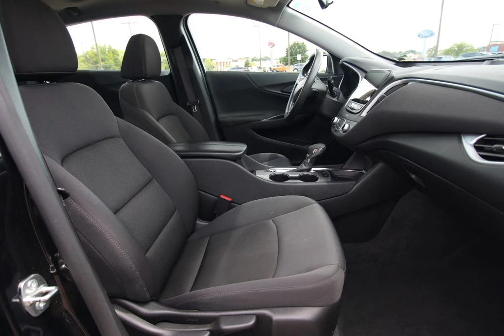 Used 2024 Mosaic Black Metallic Chevrolet LT image 8