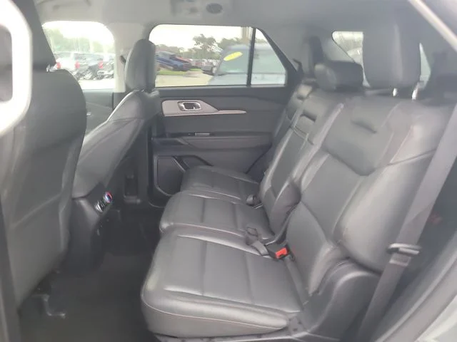 Used 2025 Silver Ford Active image 15
