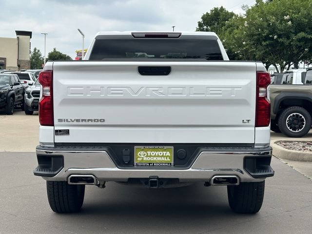 Used 2021 White Chevrolet LT image 4
