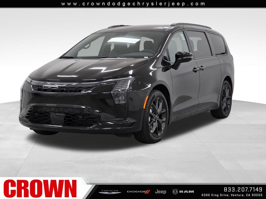 2027 Chrysler Pacifica Limited's photo