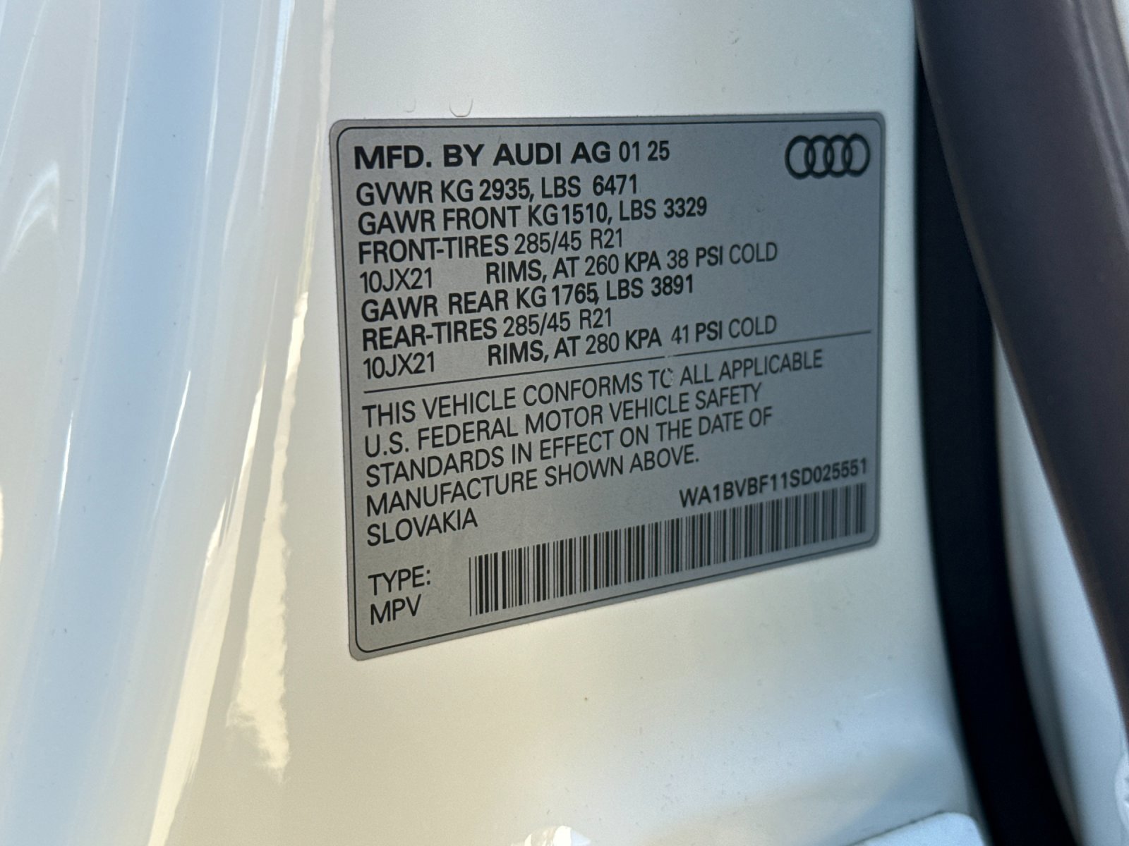 Used 2025 Carrara White Audi Premium Plus image 28