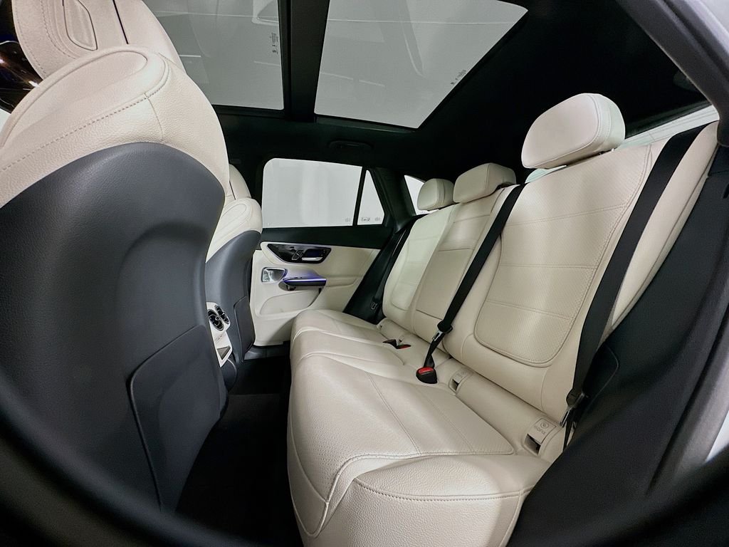Used 2026 White Mercedes-Benz GLC 300 image 26