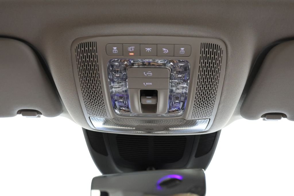 New 2026 MANUFAKTUR Moonlight White Metallic Mercedes-Benz GLS 450 image 16