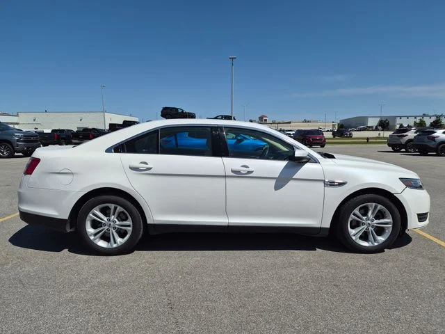 Used 2018 White Ford SEL image 4