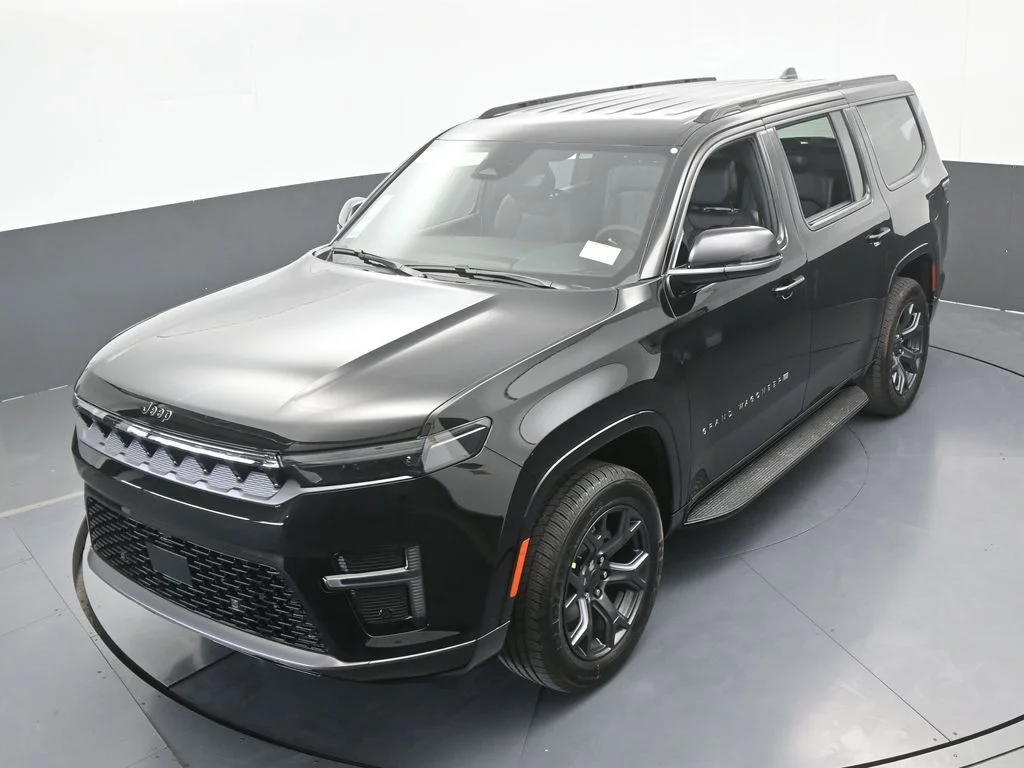 New 2026 High Gloss Black Exterior Paint Jeep Limited Altitude image 45