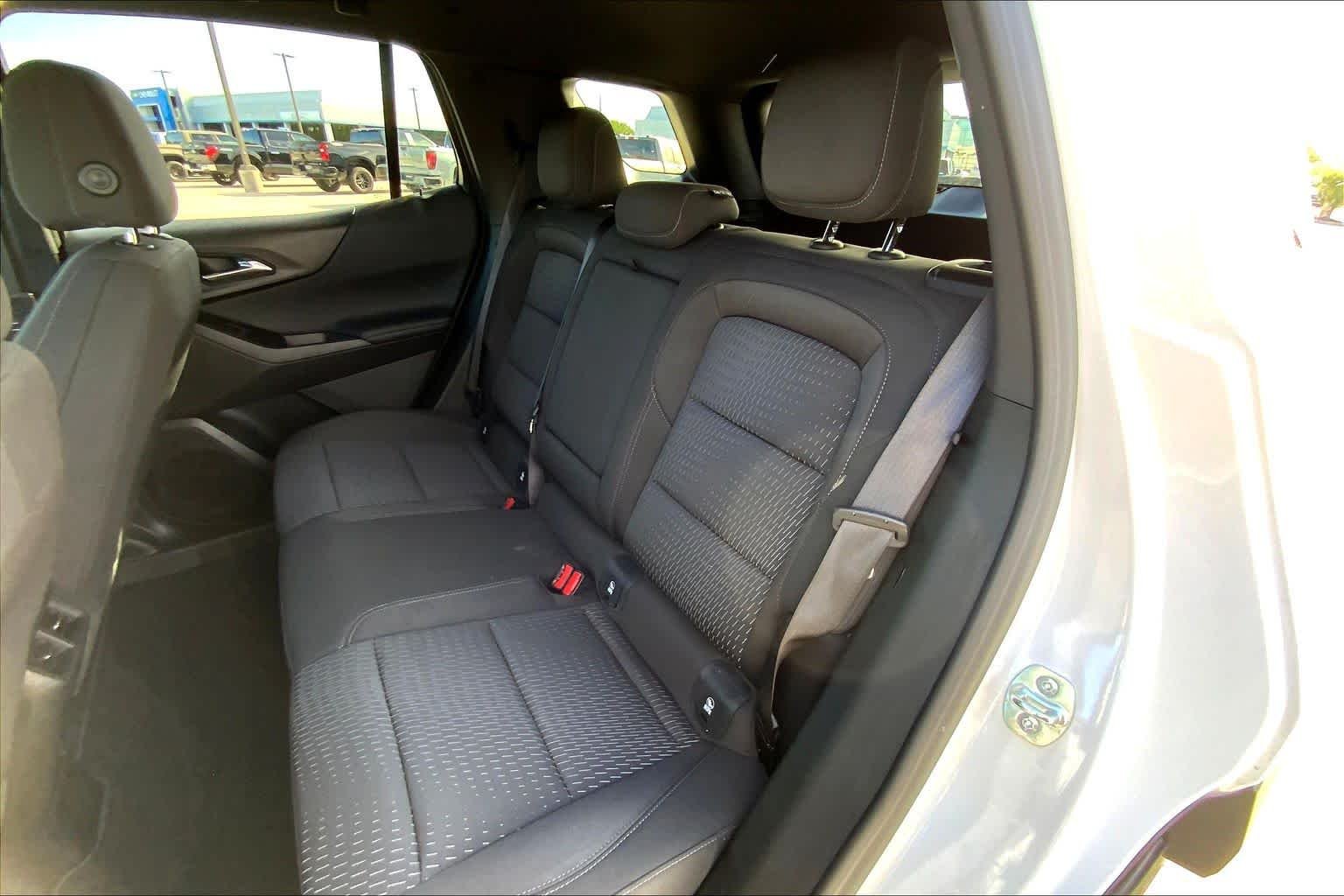 Used 2026 Summit White Chevrolet FWD LT image 18