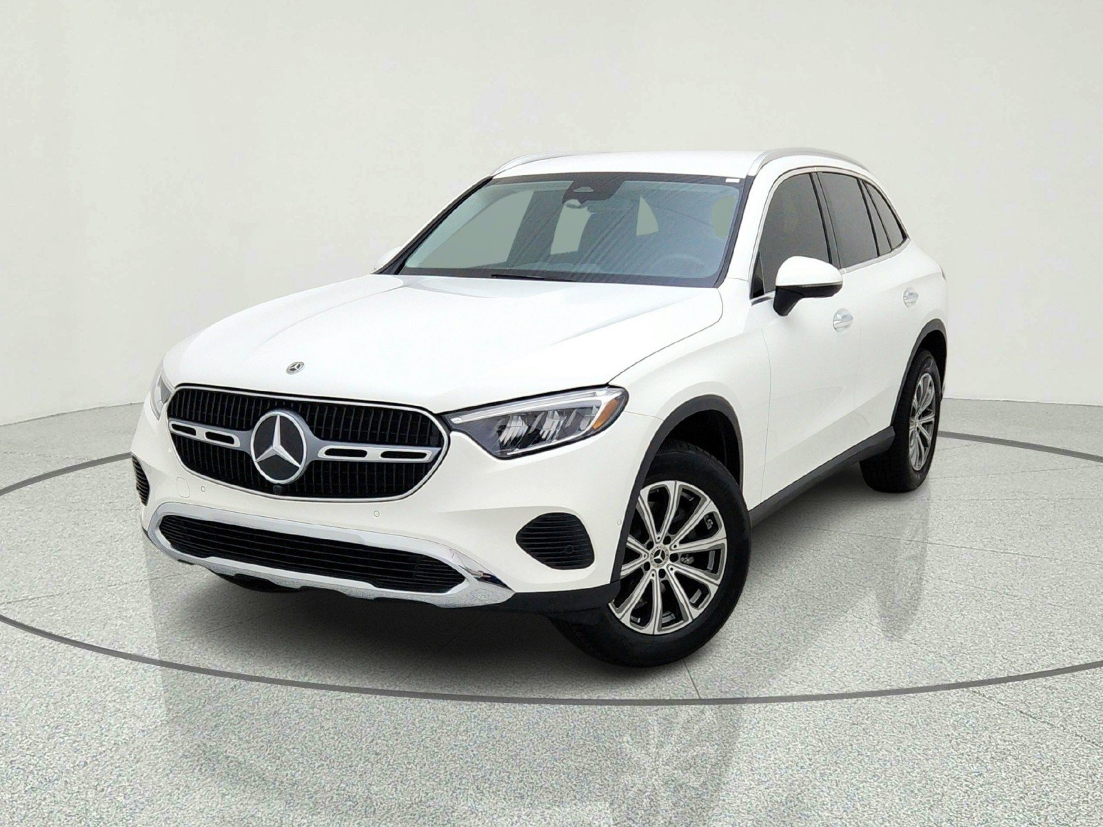 Certified Used 2024 Polar White Mercedes-Benz GLC 300 image 2