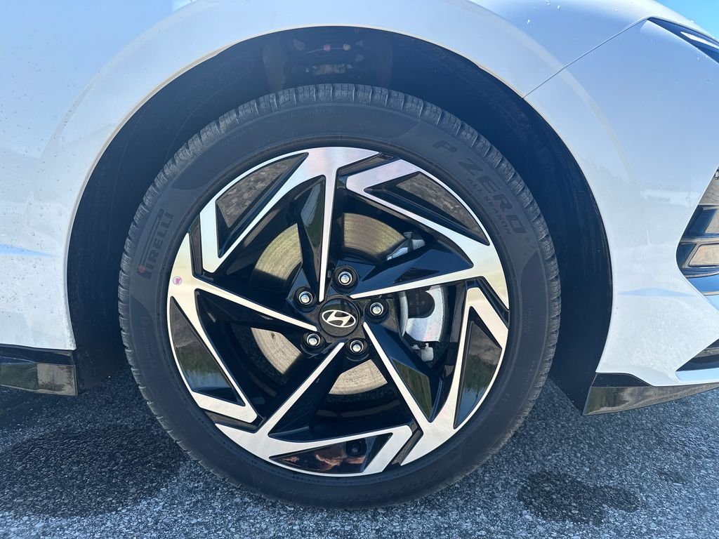 New 2026 White Hyundai SEL Sport image 3