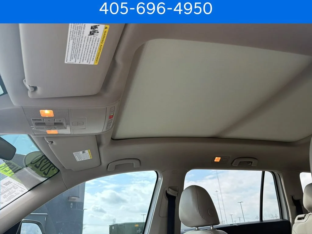 Pre-Owned 2020 Volkswagen Atlas 3.6L V6 SEL R-Line