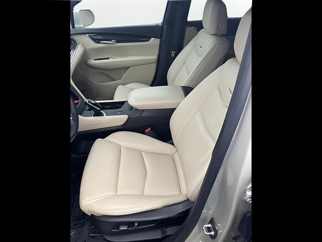 2017 Cadillac XT5 FWD, photo 11 of 12