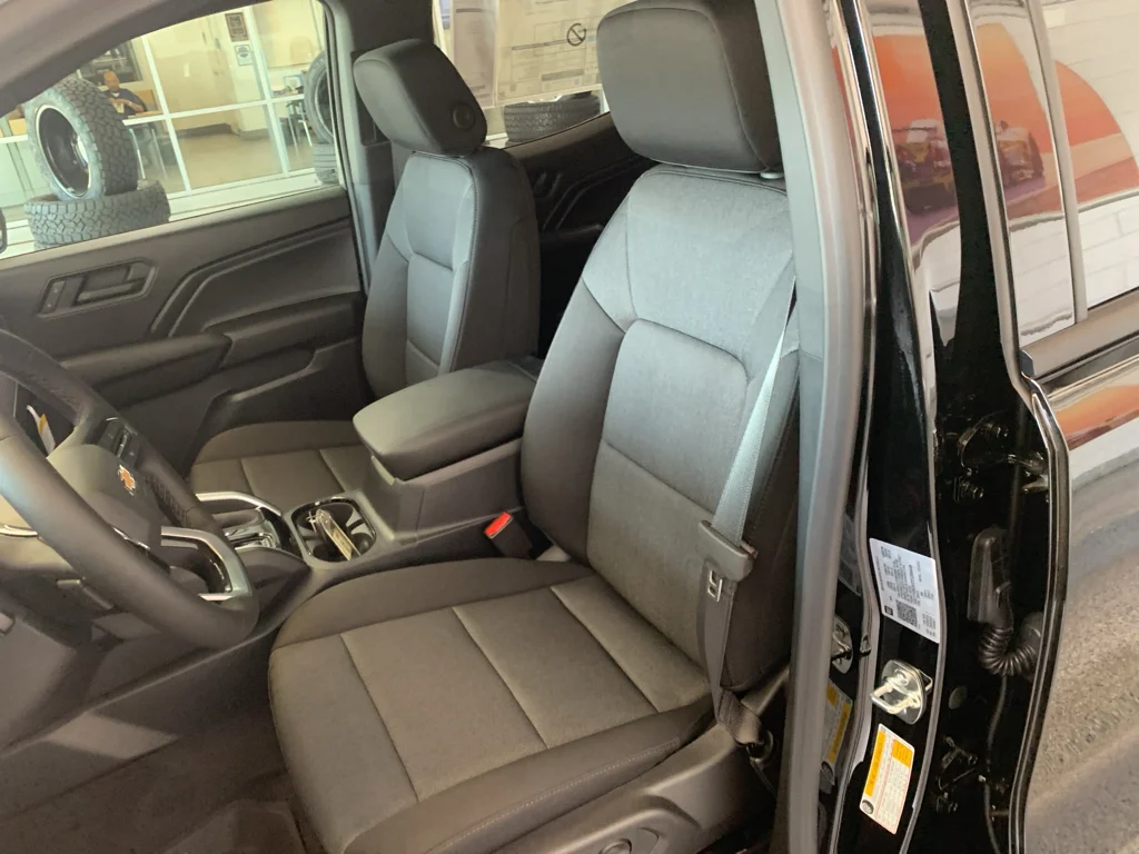 2026 Chevrolet Colorado Work Truck - Photo 11