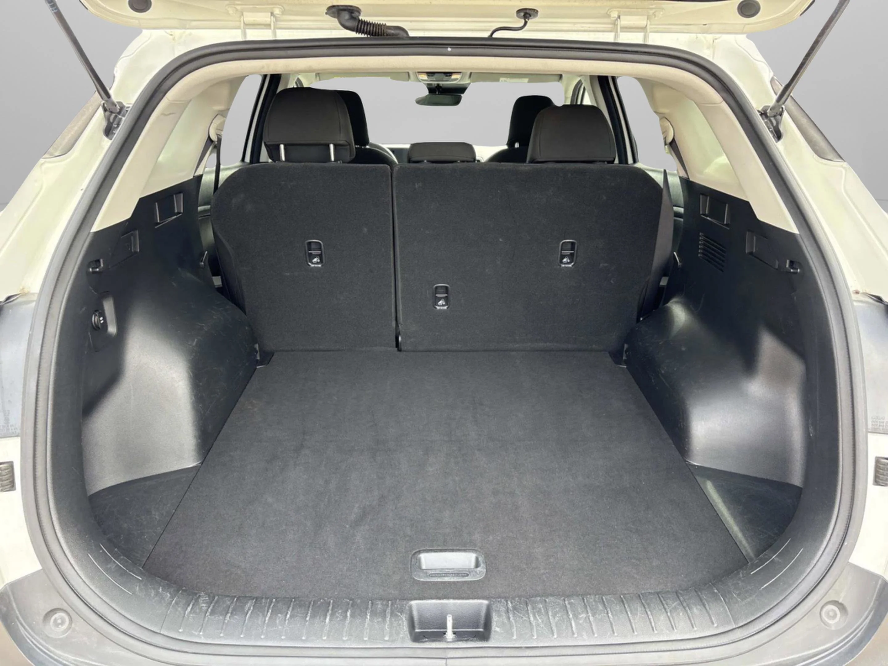 2024 Kia Sportage LX - Photo 12