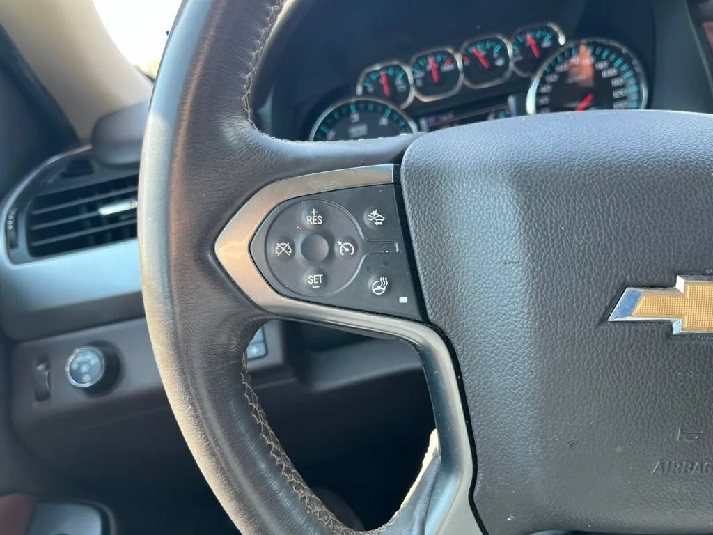 Used 2015 WHITE DIAMOND TRICOAT Chevrolet LTZ image 17