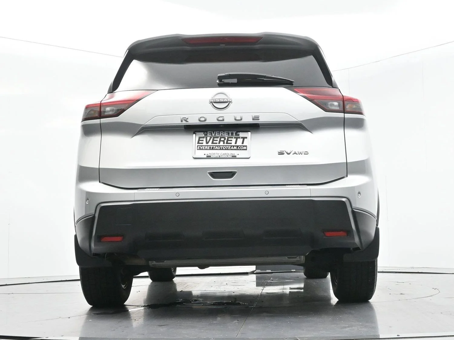 Used 2024 Silver Nissan SV image 47