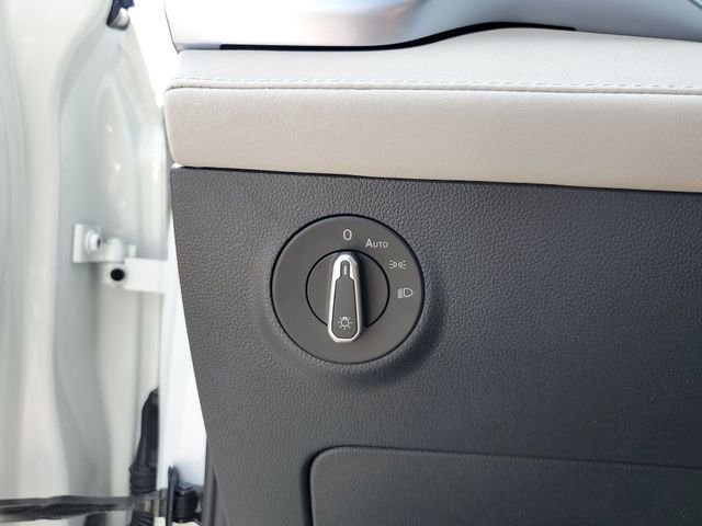 New 2026 White Volkswagen 1.5T SE image 34