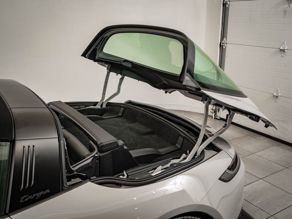 Used 2022 Chalk Porsche Targa 4 GTS image 30