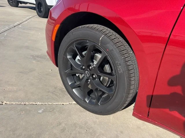 2026 Chrysler Pacifica Select - Photo 10