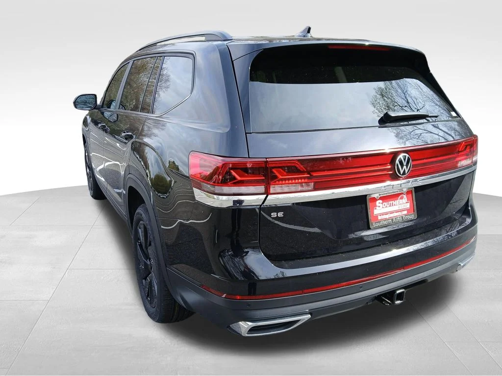 New 2026 Black Volkswagen 2.0T SE w/Technology image 3